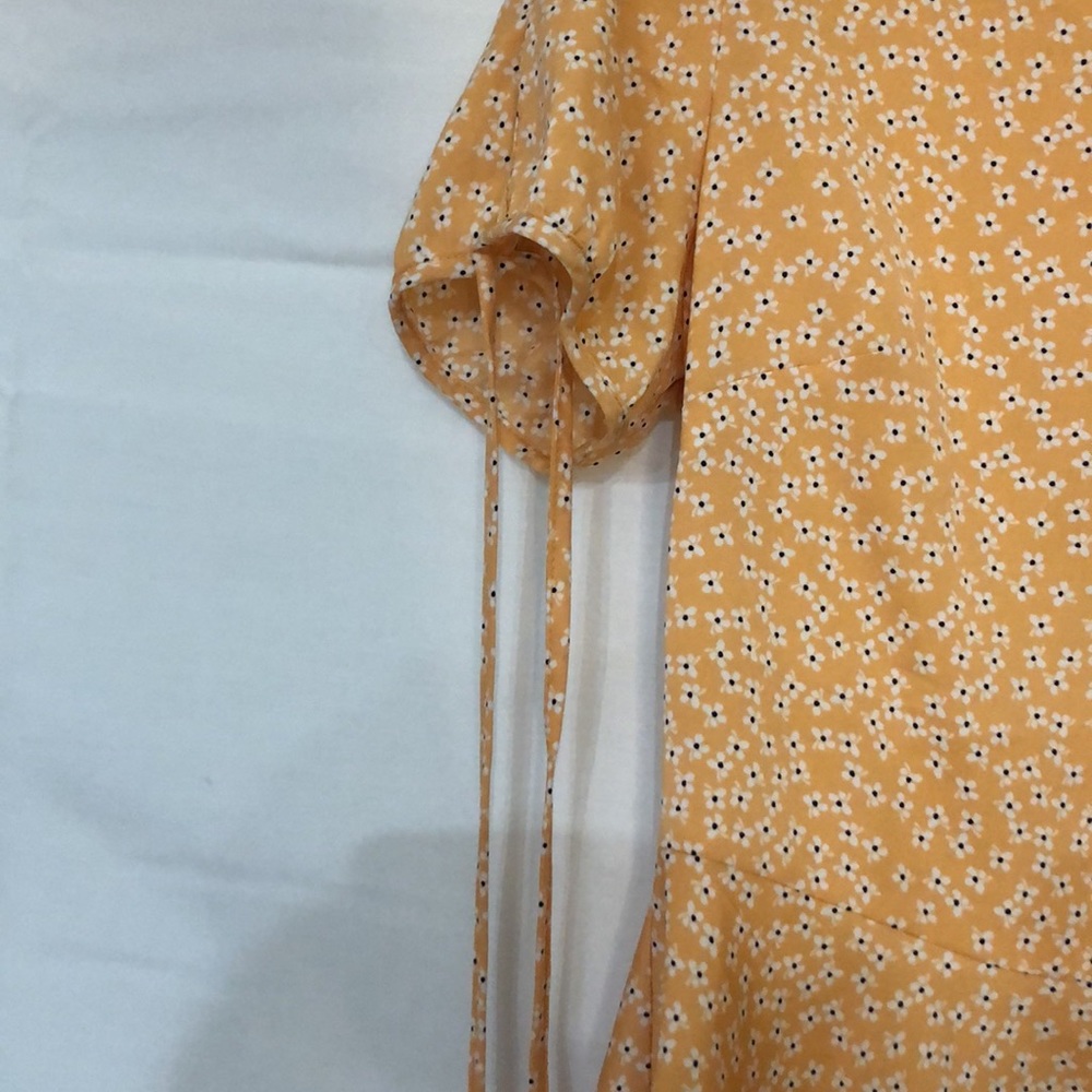 Target Flower top - Picture 3 of 5